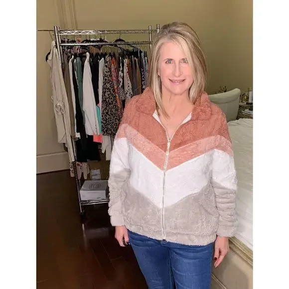 Colorblock Teddy Jacket - Picture 4 of 15